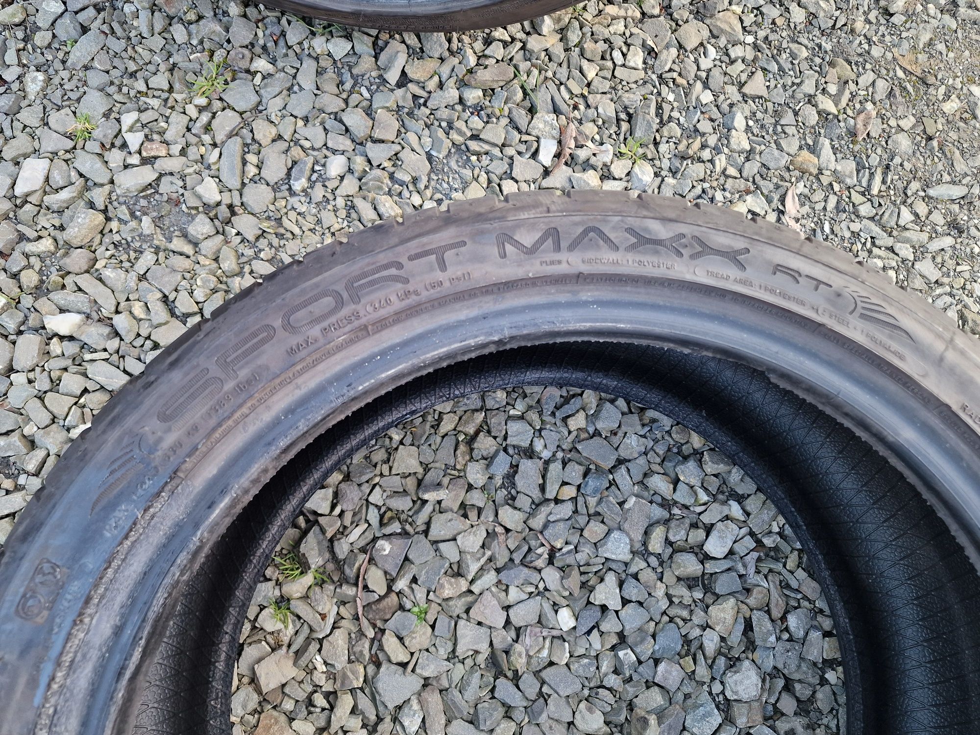 2x Opony Dunlop Sport Maxx RT 225/40/18 dot0121 bieżnik 6.5mm