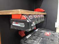 Mocowanie,uchwyt na akumulator AEG Milwaukee Makita Dewalt Parkside