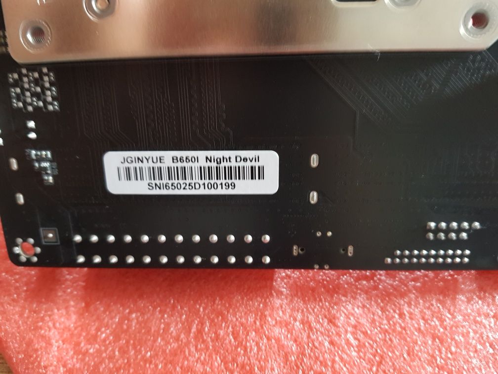 Płyta główna JGINYUE B650 Mini ITX AM5.