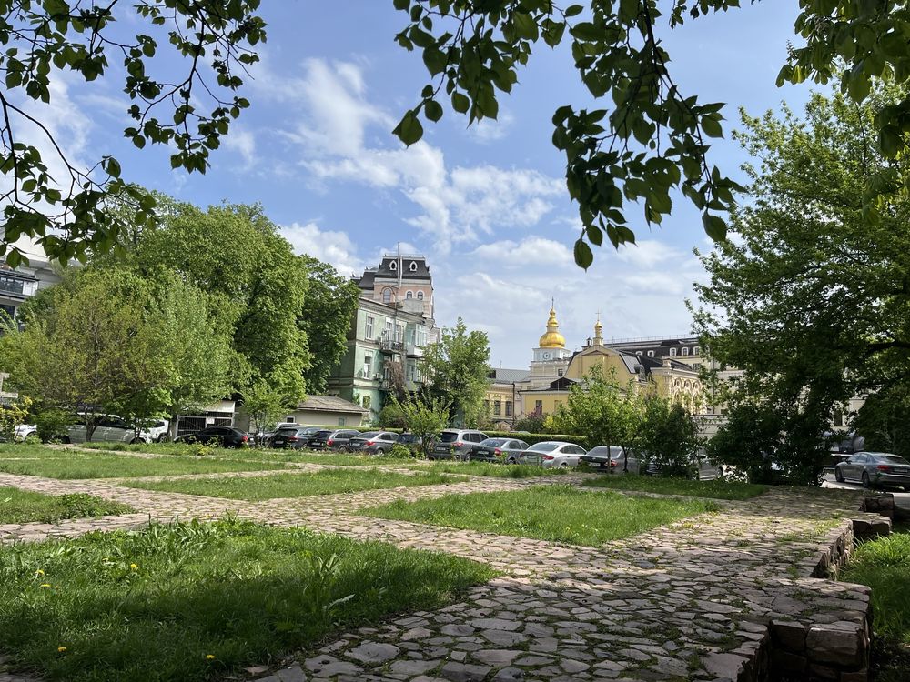 3 кім. Історічний центр.Володимирська. Пейзажна алея.