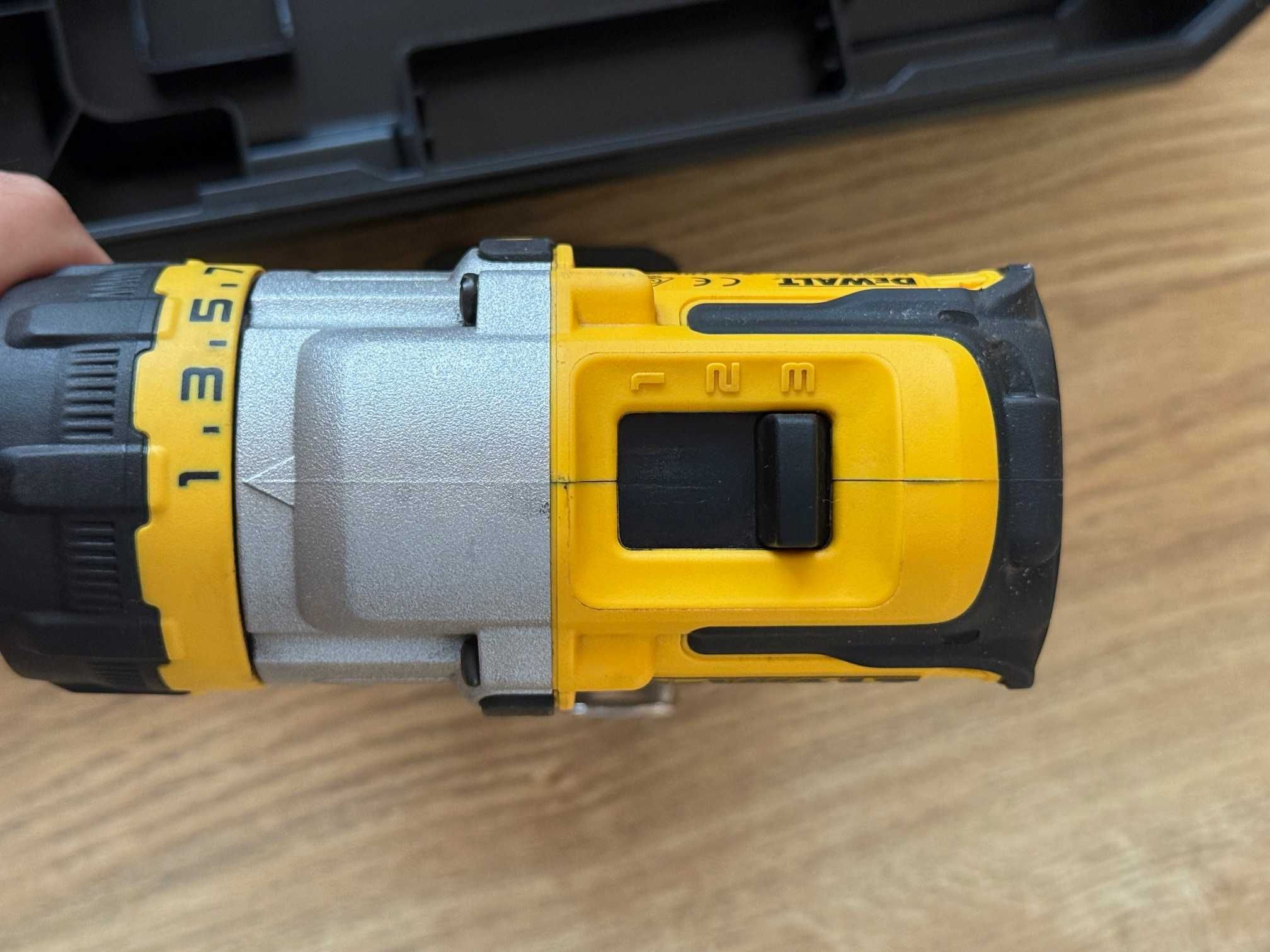 Dewat DCD999 + Akumulator Dewalt DCB547 54V Flexvolt 9.0 ah + Walizka