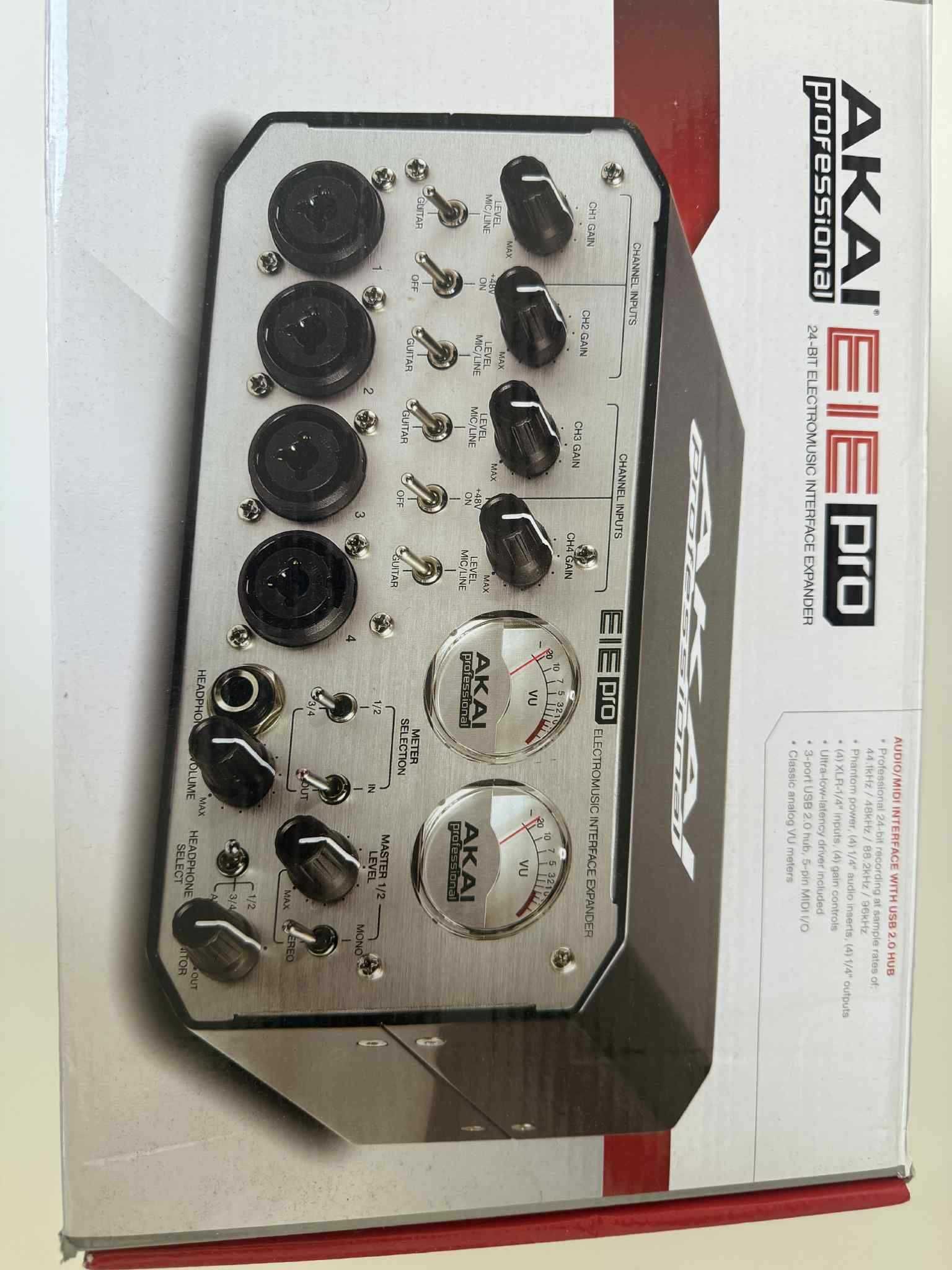 AKAI EIE PRO interfejs działa