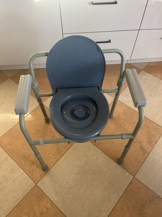 Toaleta przenośna dla niepełnosprawnych