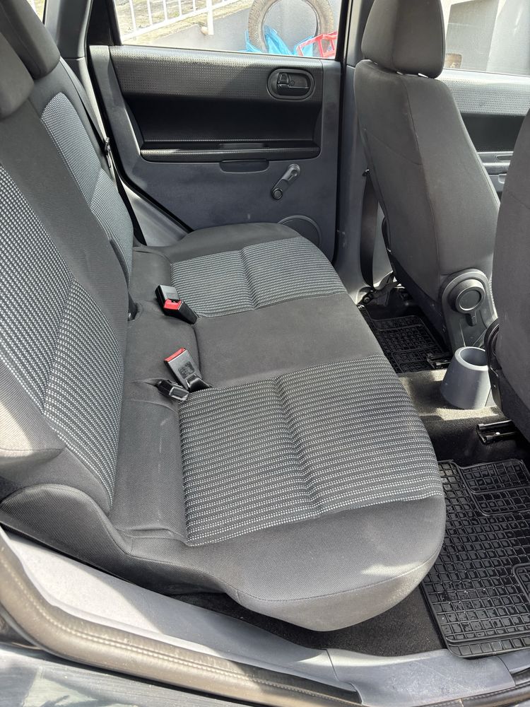Mitsubishi colt klima