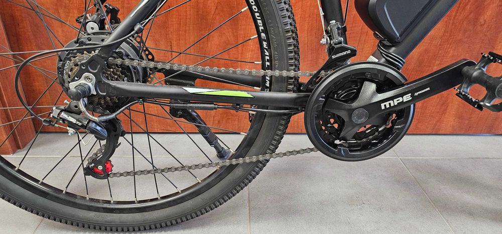 Powystawowy, elektryczny rower górski E3000,