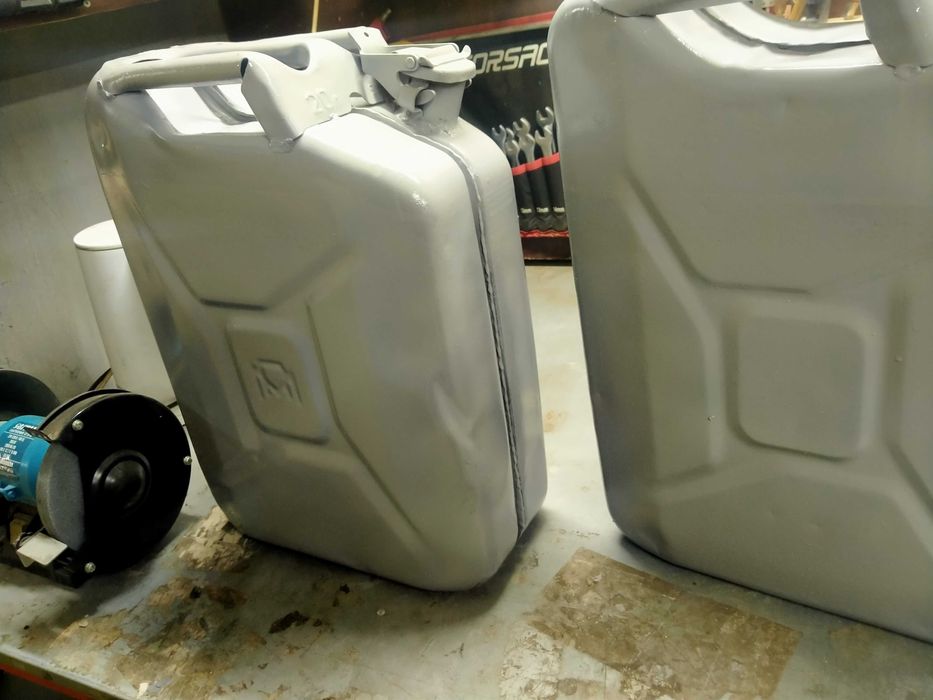 Продам каністри металлеви 10 та 20 літрові