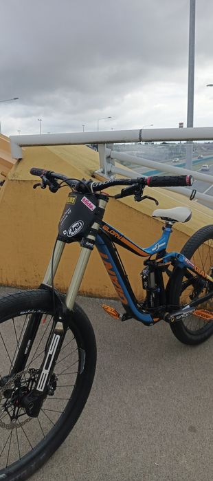 Giant glory 2 2015 M 27,5" DH (FR/STUNT/ENDURO/DIRT/DH)