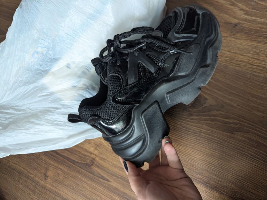 Кросівки кросовки