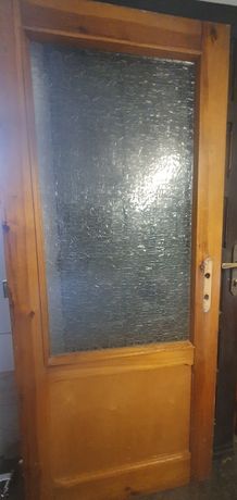 Drzwi wewnętrzne drewniane sprzedam