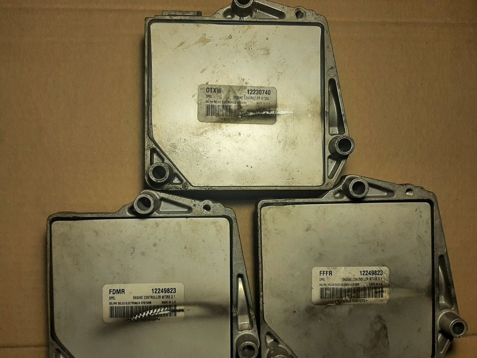Блок управління двигуном Opel Meriva A 1,6  12249823
