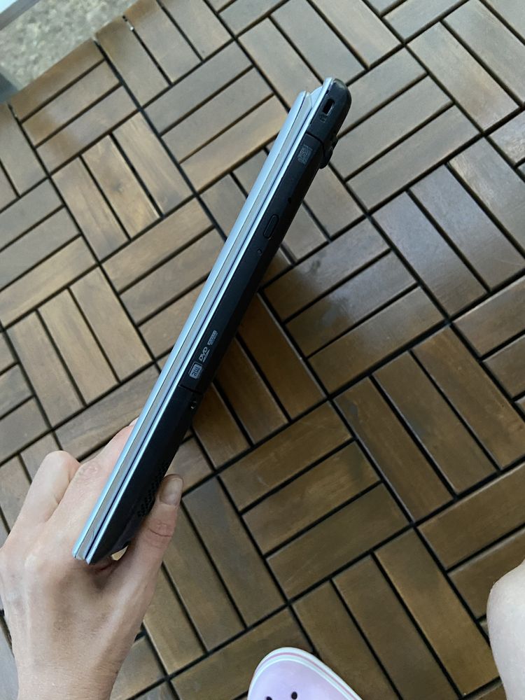 Laptop Acer aspire V5-571
