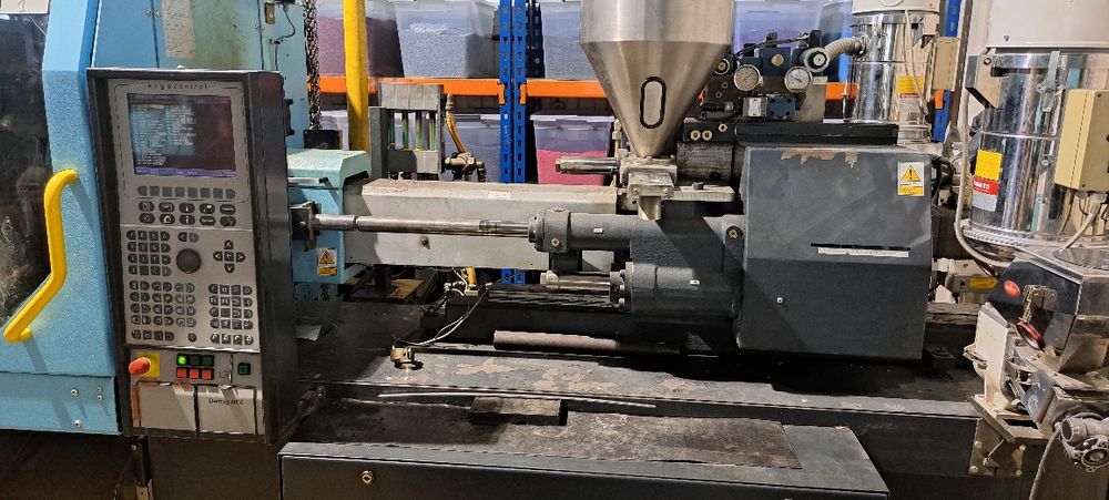 Wtryskarka Demag 800-400