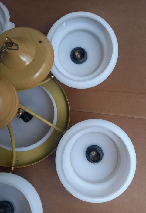 Люстра большая на 7 лампочек