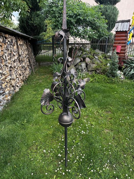 Флюгер або Декоративний елмент на дах