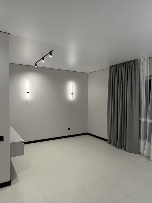 Продам котедж з ремонтом. Всі міські комунікації