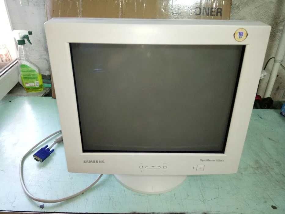 Монітор Samsung SyncMaster 753DFX
350 грн.