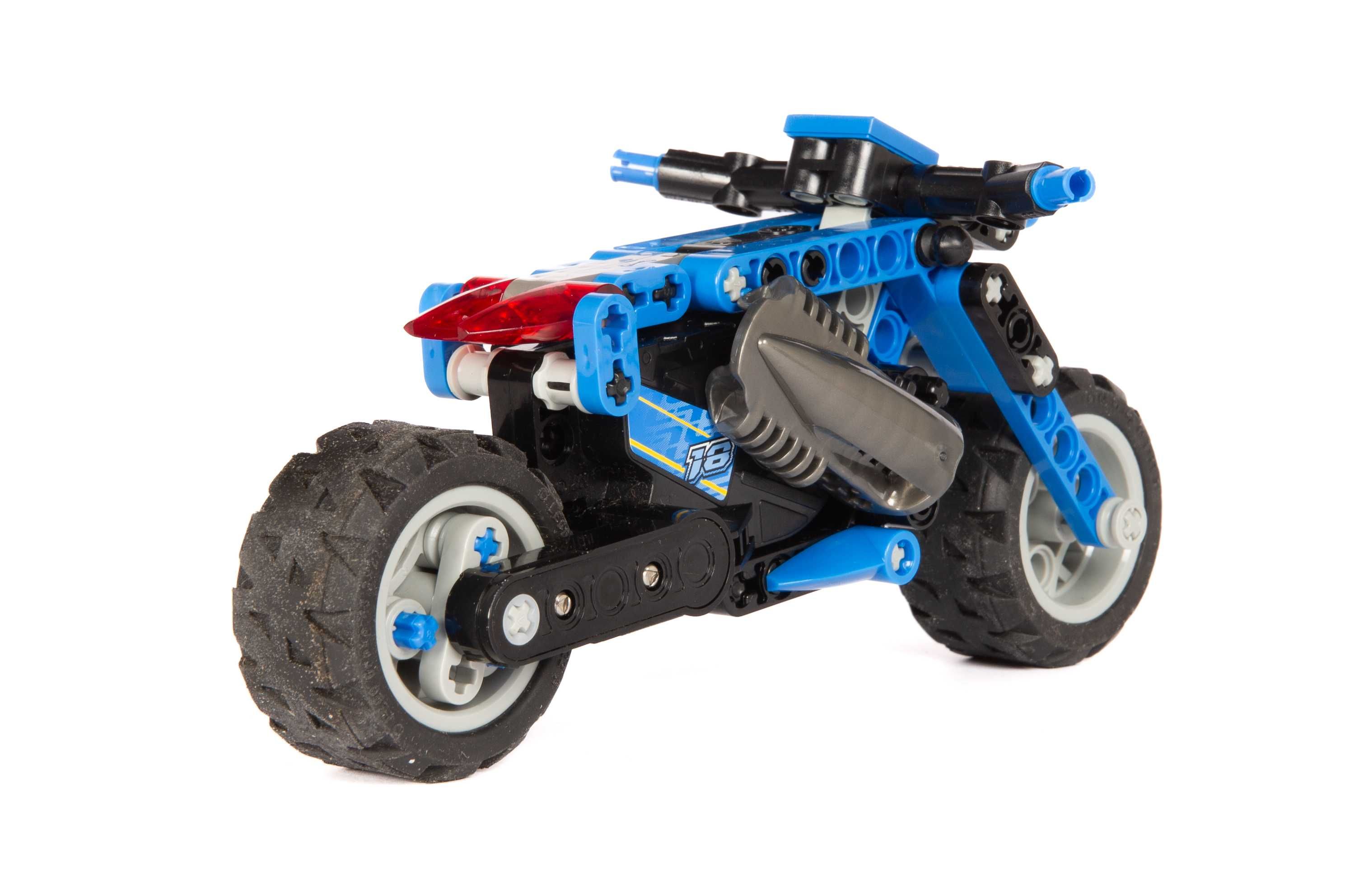 LEGO Racers 8370: Nitro Stunt Bike