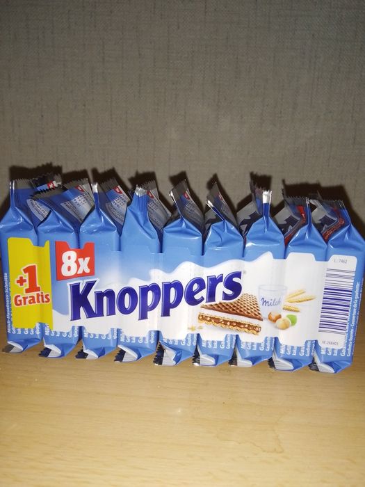 Knoppers pakowane po 9 szt  kontakt