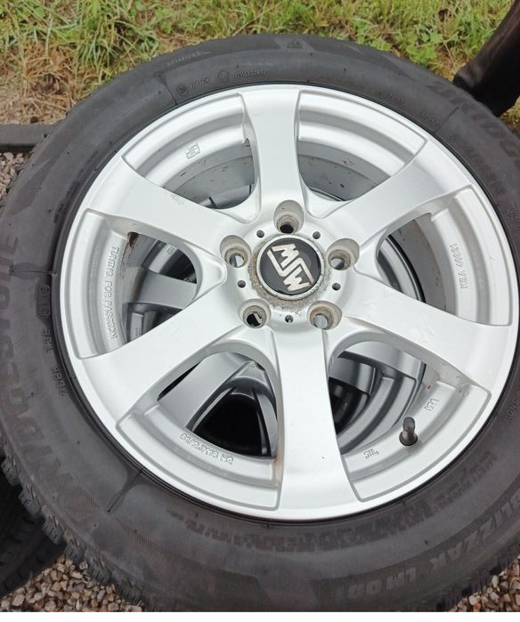 Felgi aluminiowe + opony zimowe 5x114,3 R16 Lexus Honda Hyundai Suzuki