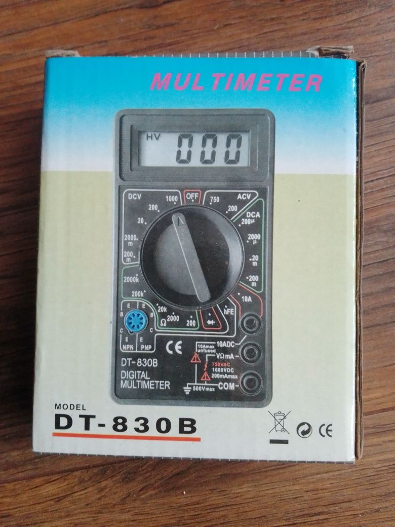 Multimeter elektroniczny model DT -830b