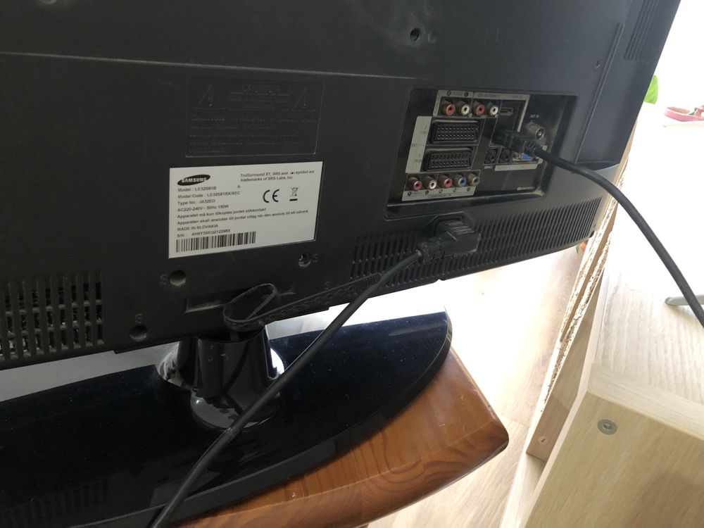 TV Sansung 32” com comando