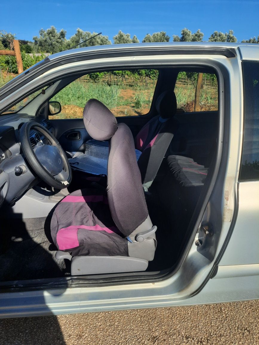 Renault Clio 1.2 (Ler anúncio completo)