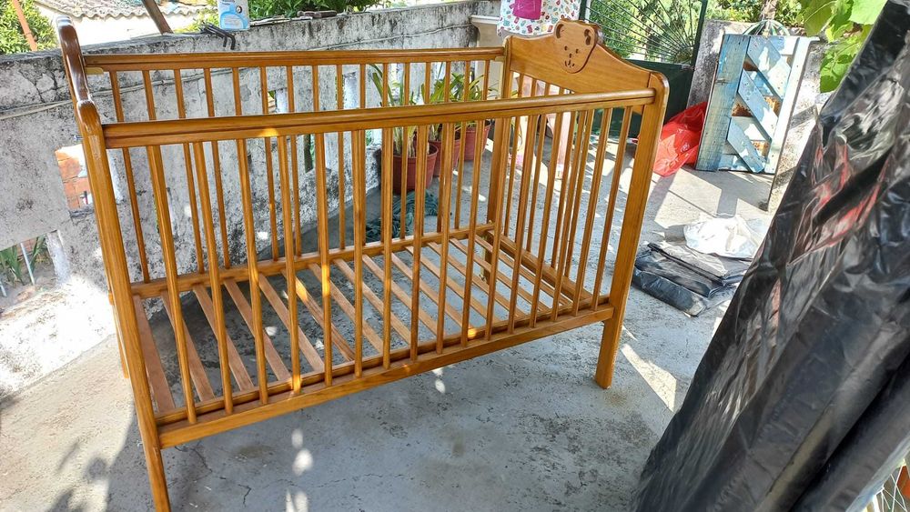 Camas de bebé de madeira