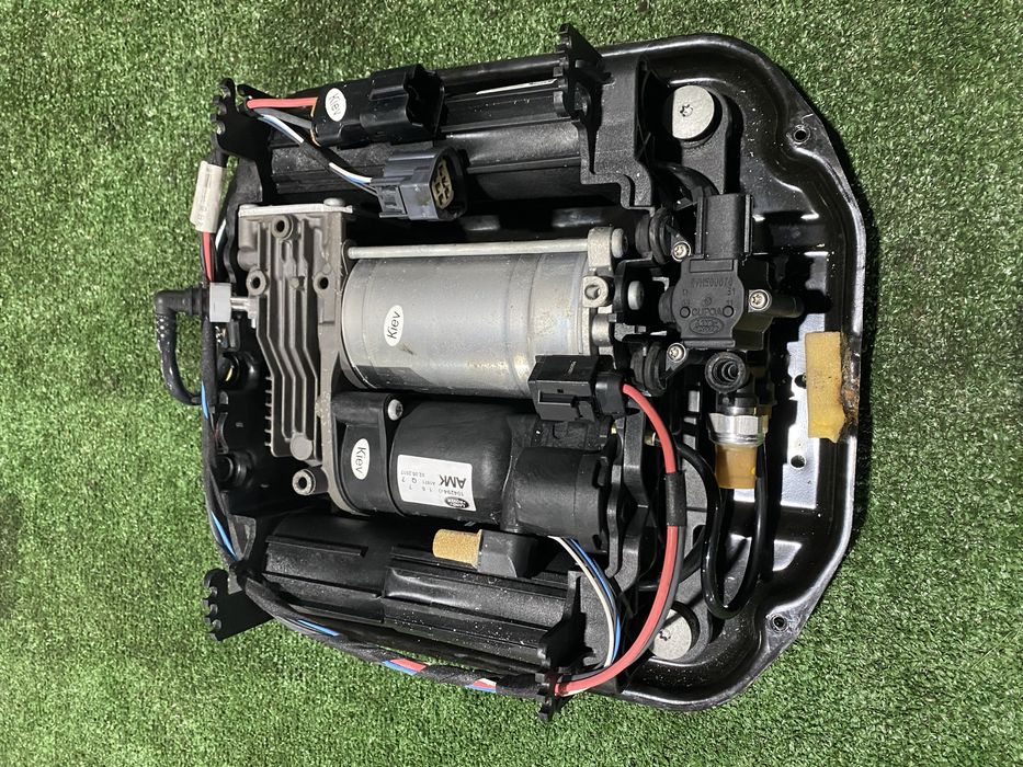 Компресор Пневмопідвіски Range Rover L322