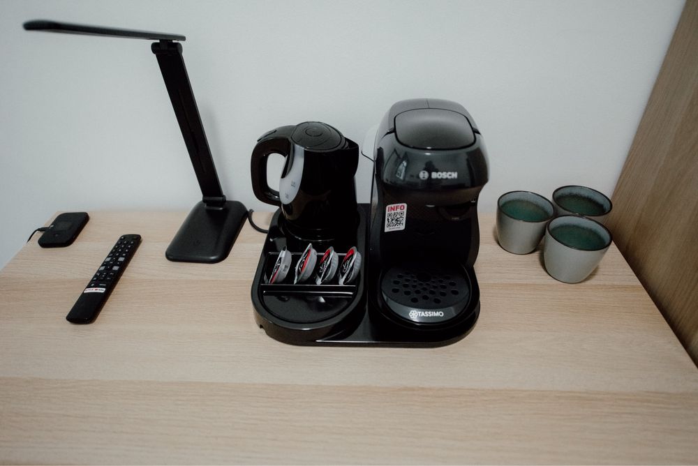 Noclegi dla ekip - 8 dużych lóżek centrum lodzi FAKTURA VAT