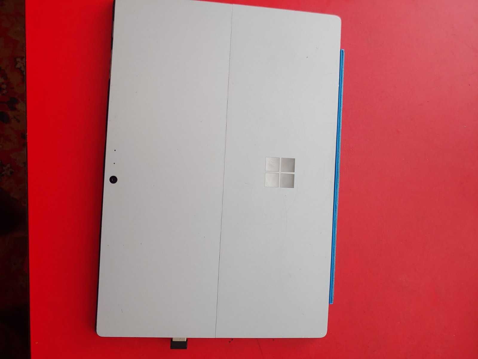 Microsoft  Surface 4 про 8x256 гб  ssd ips+ 12."