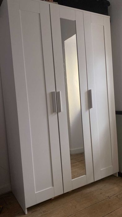 Armário Brimnes com espelho