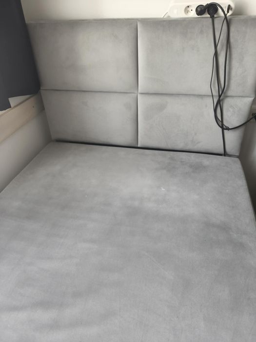 Łóżko jednoosobowe