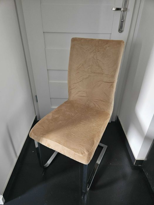 Pokrowce na krzesła miękkie welurowe beżowe 4 sztuki komplet