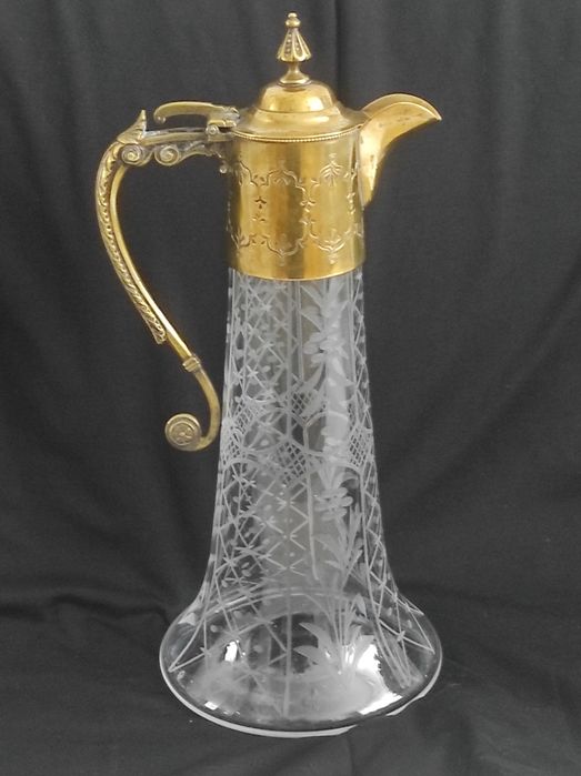 Kryształowa karafka - okuta