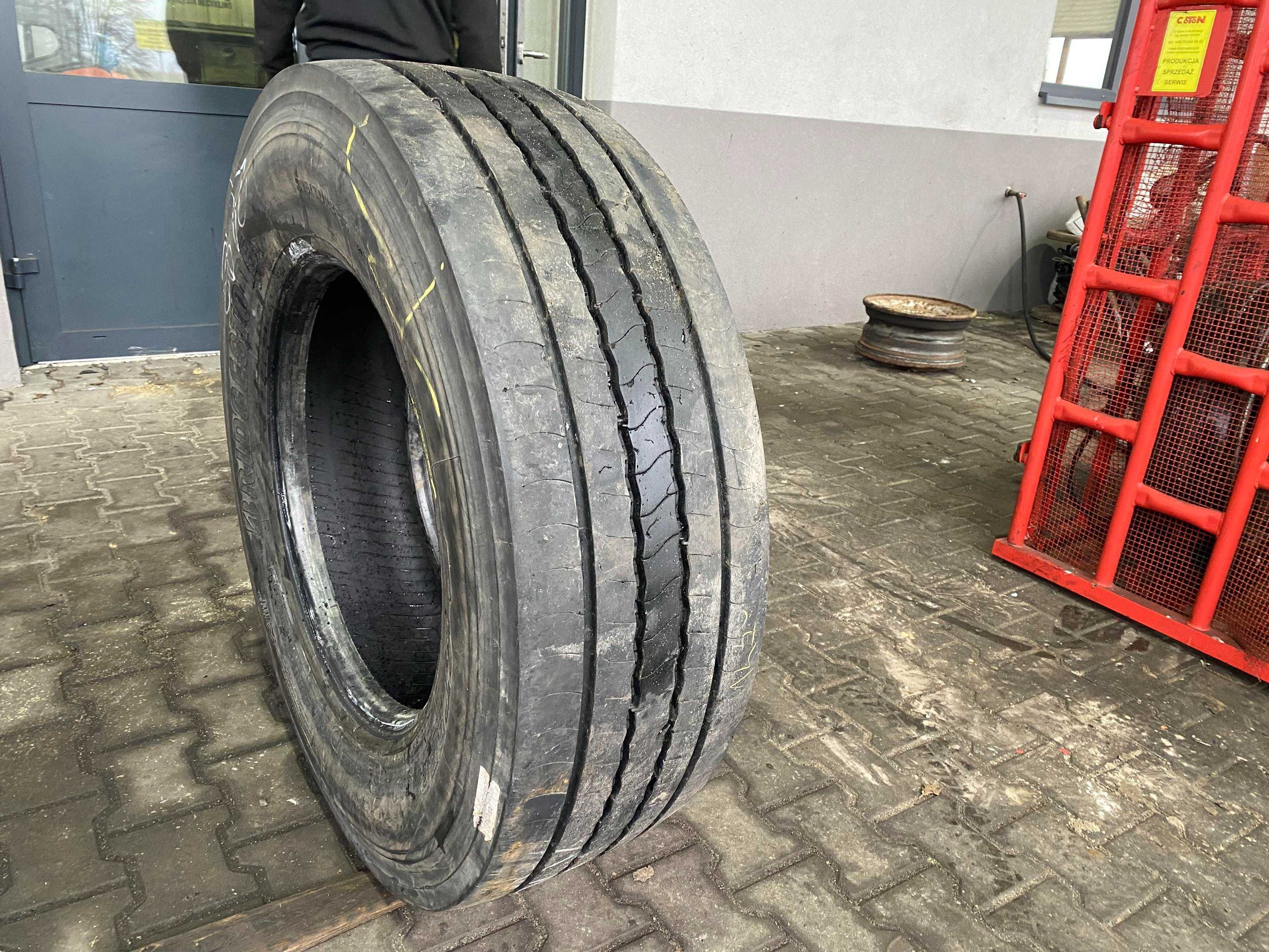 Opona 315/70R22.5 BRIDGESTONE R-STEER 001 Przód 11-12mm