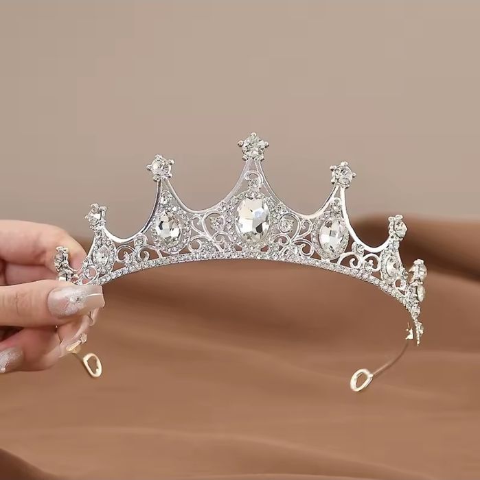 Diadem Tiara Ozdobna Opaska na głowę wysadzana kamieniami