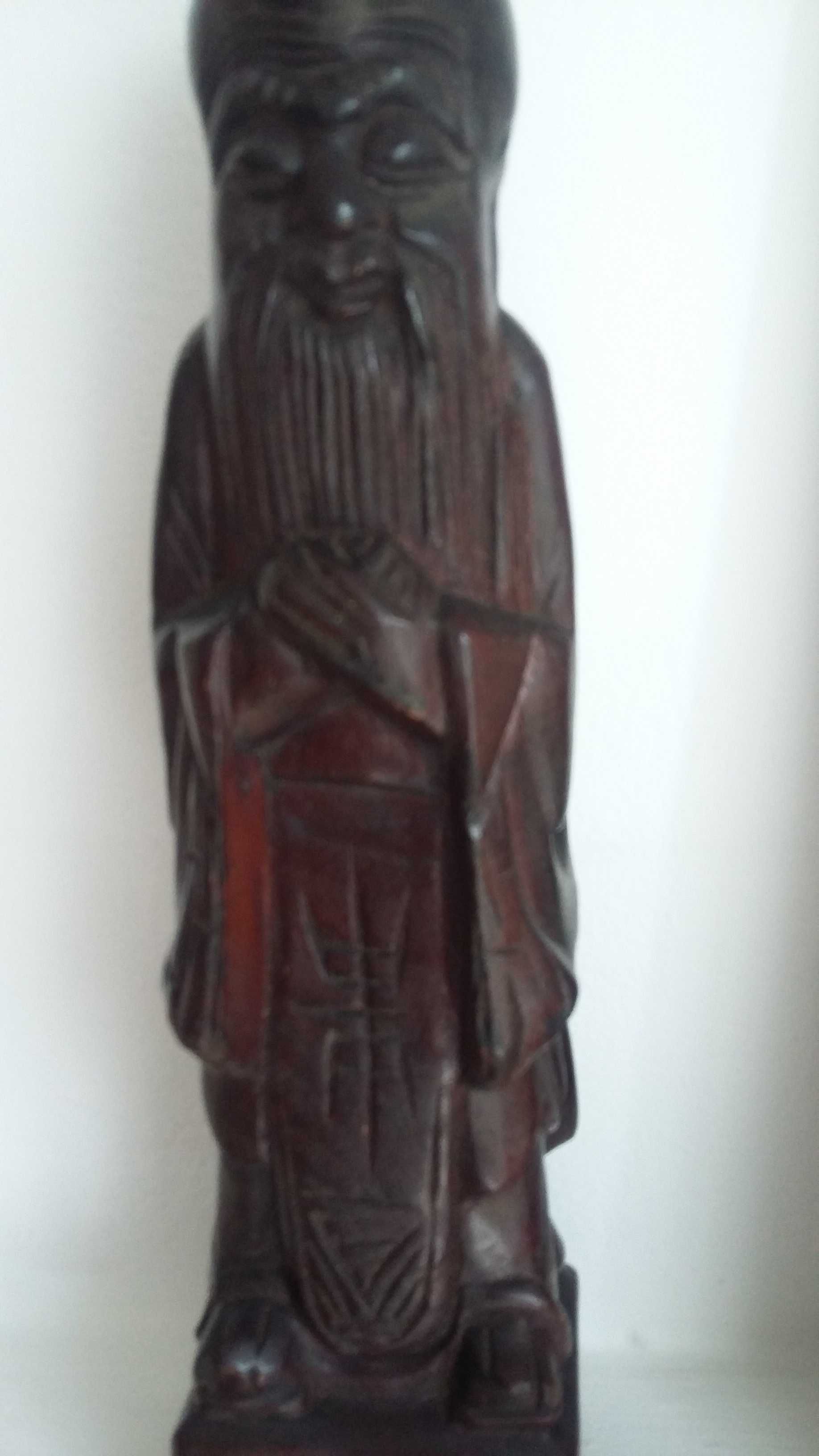 Figurka z drewna wysokość 26 cm.