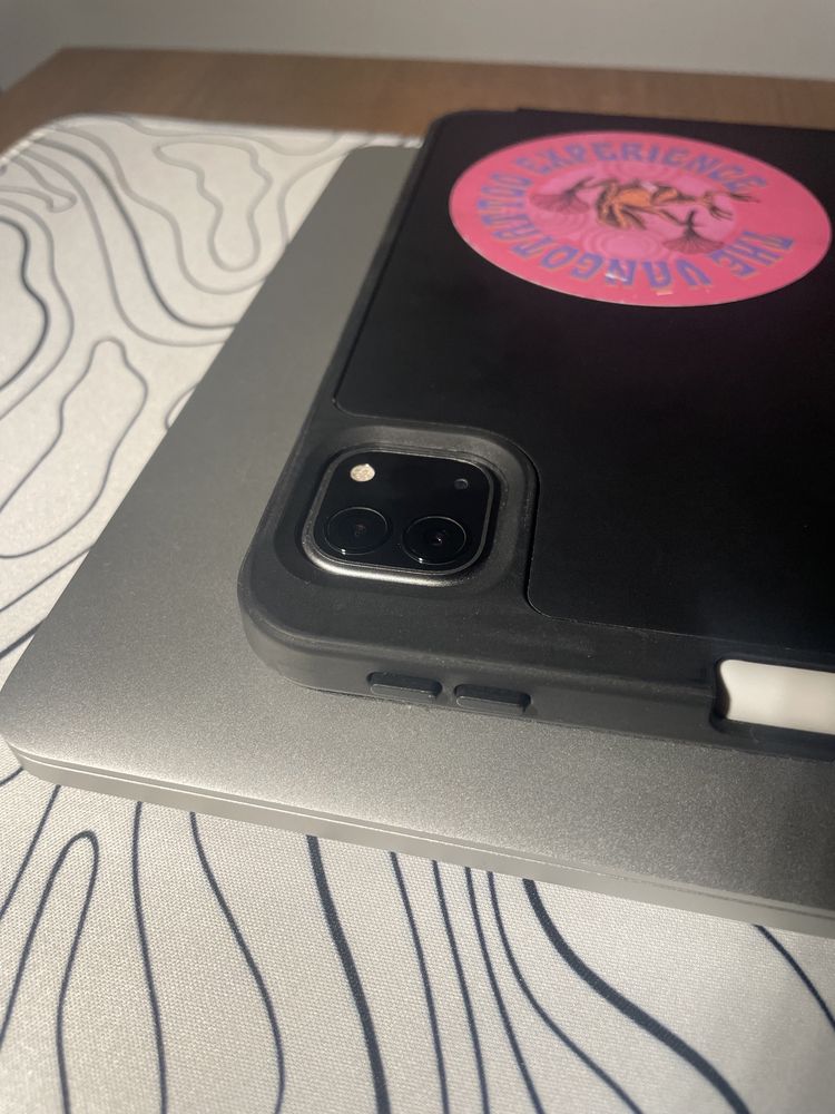 iPad Pro 2022 | M2 | 11” | Wi-Fi | 128GB SSD | c/ Garantia até 2027