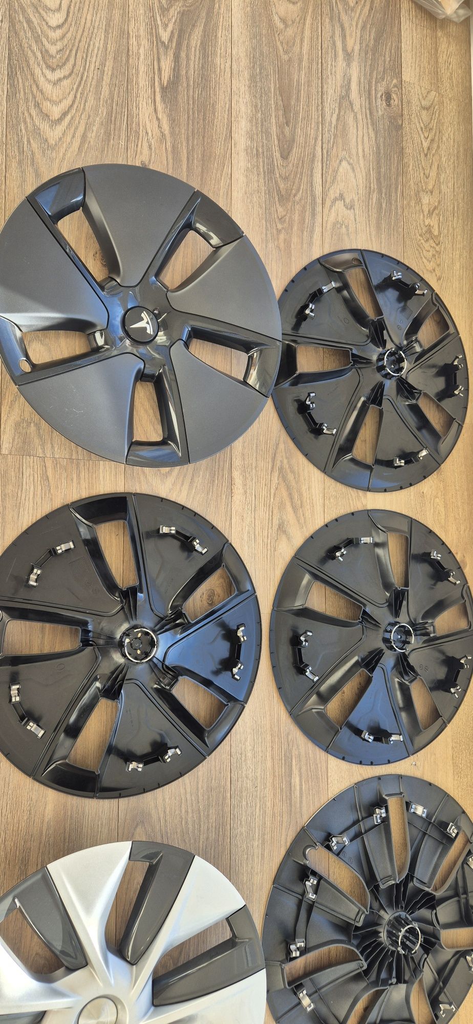 Tesla model 3 Oryginalne Dekle Aero 18"