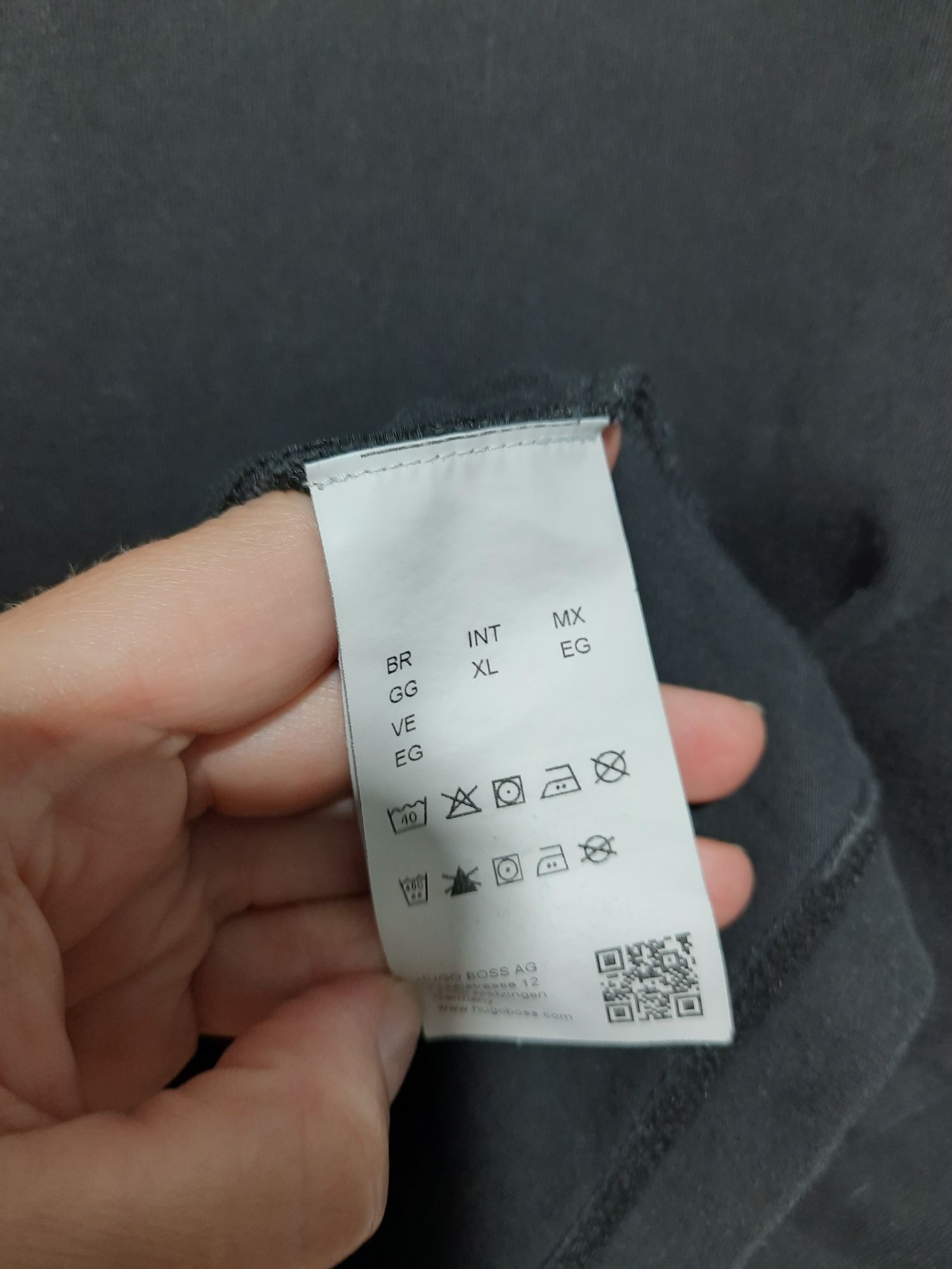 Футболка  Boss Hugo Boss бірка XXl буде на XL