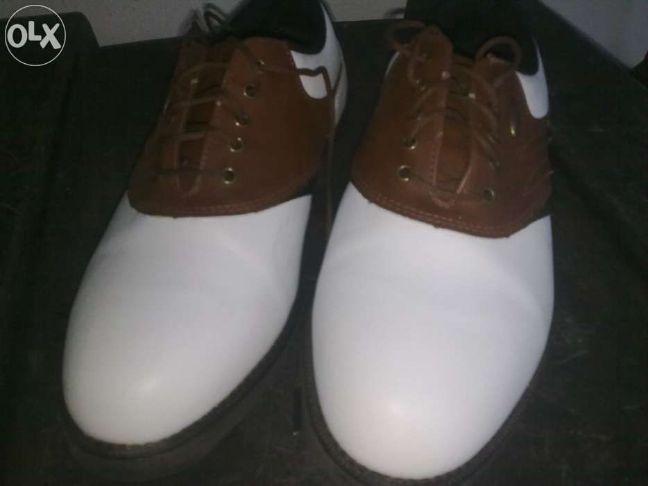 Sapatos Golf novos