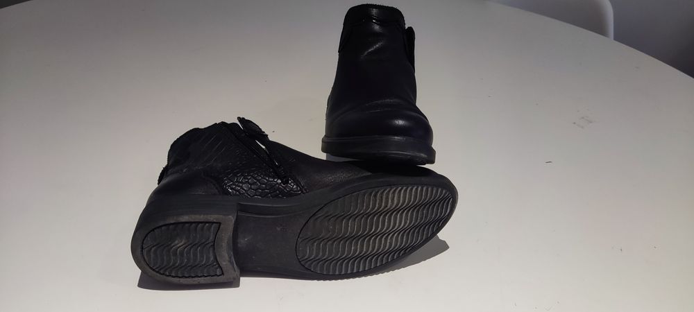 Botas de senhora em ótimo estado