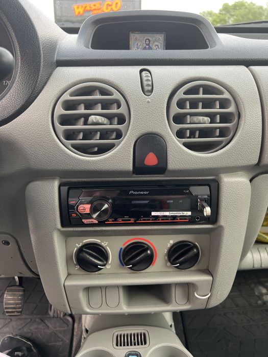 Продаж Рено Кенго бу: купити Renault Kangoo грузове 2007року