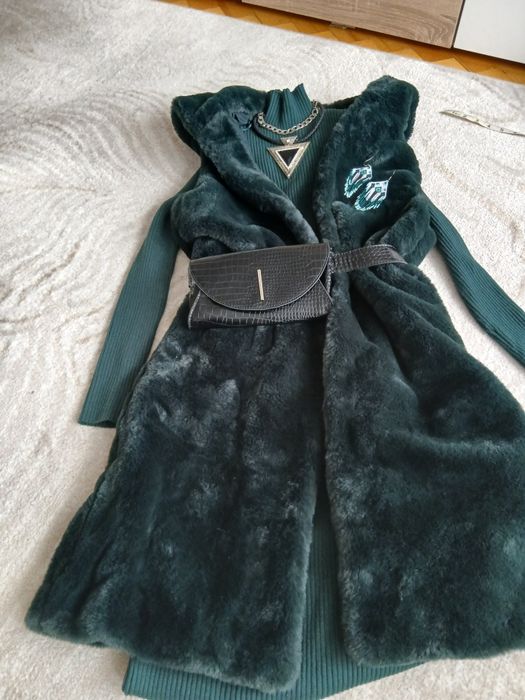 Dluga kamizelka z kapturem Reserved roz M