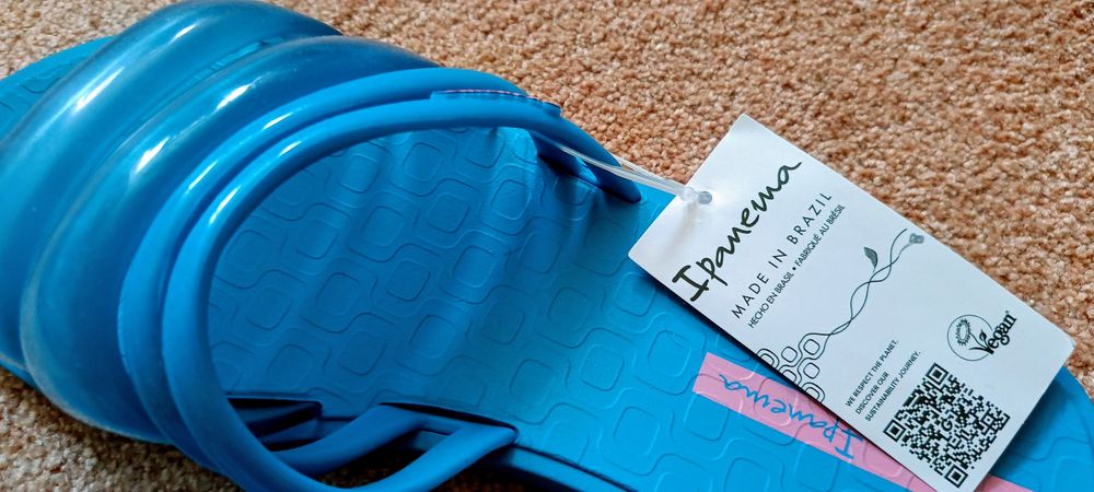 Klapki Ipanema Puffer, nowe z metką, r. 40, długość wkładki 25.5 cm