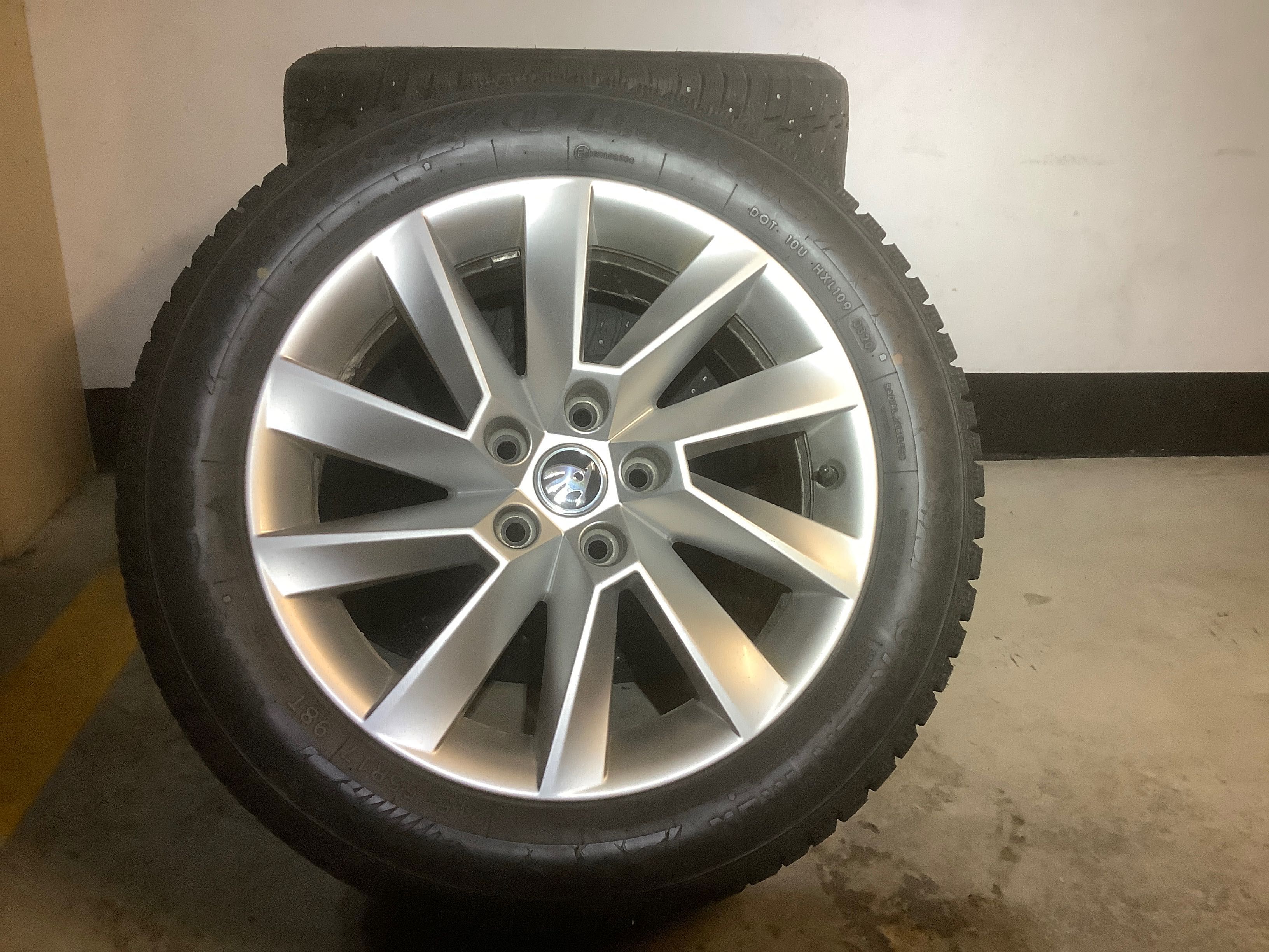 Felgi koła Skoda Superb 17 cali 5x112 Oryginał 215/55/17