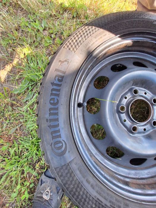 OPONY ZIMOWE 195/55 R 16 H XL Continentals