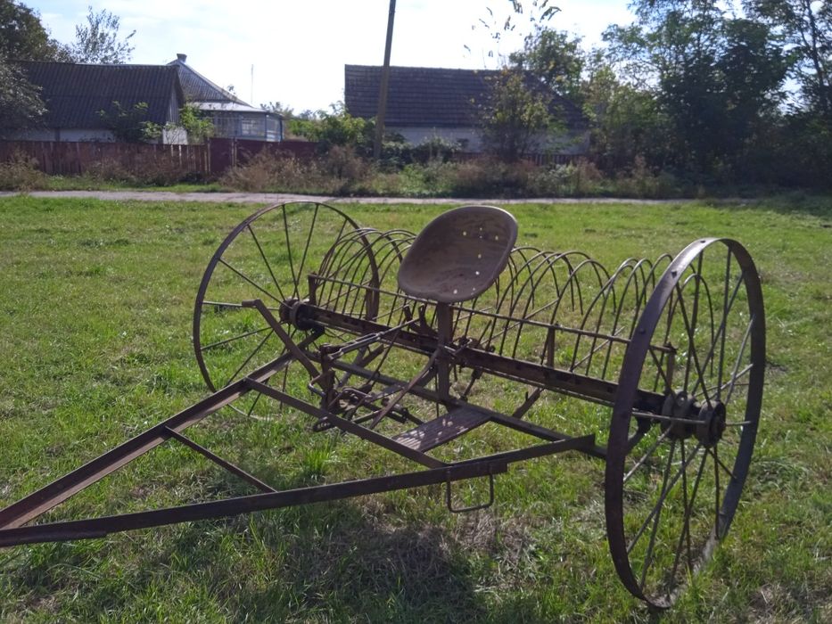 Продам трактор т16