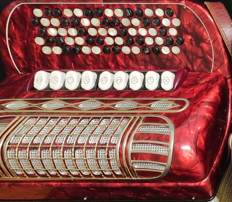 Acordeão Hohner de Botões à 3ª Voz - Acordeon