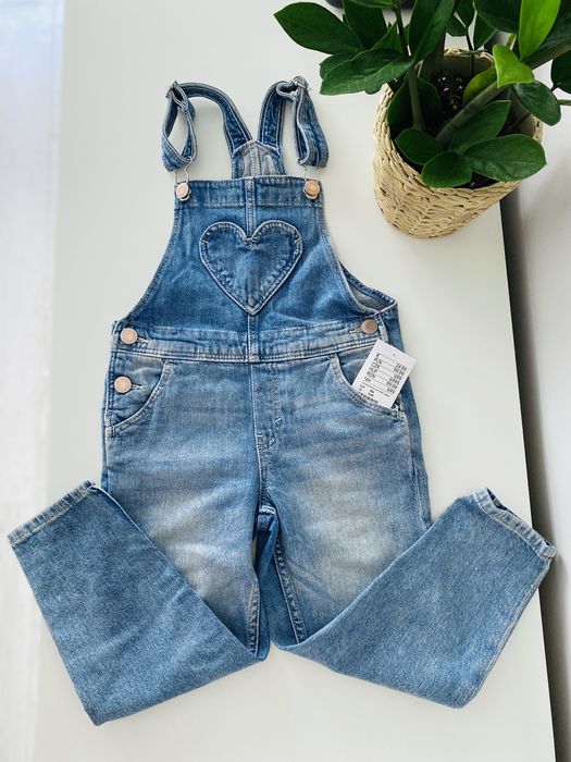 Nowe spodnie jeansowe ogrodniczki H&M niebieskie